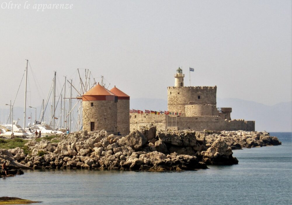 cosa vedere a rodi porto mandraki mulini